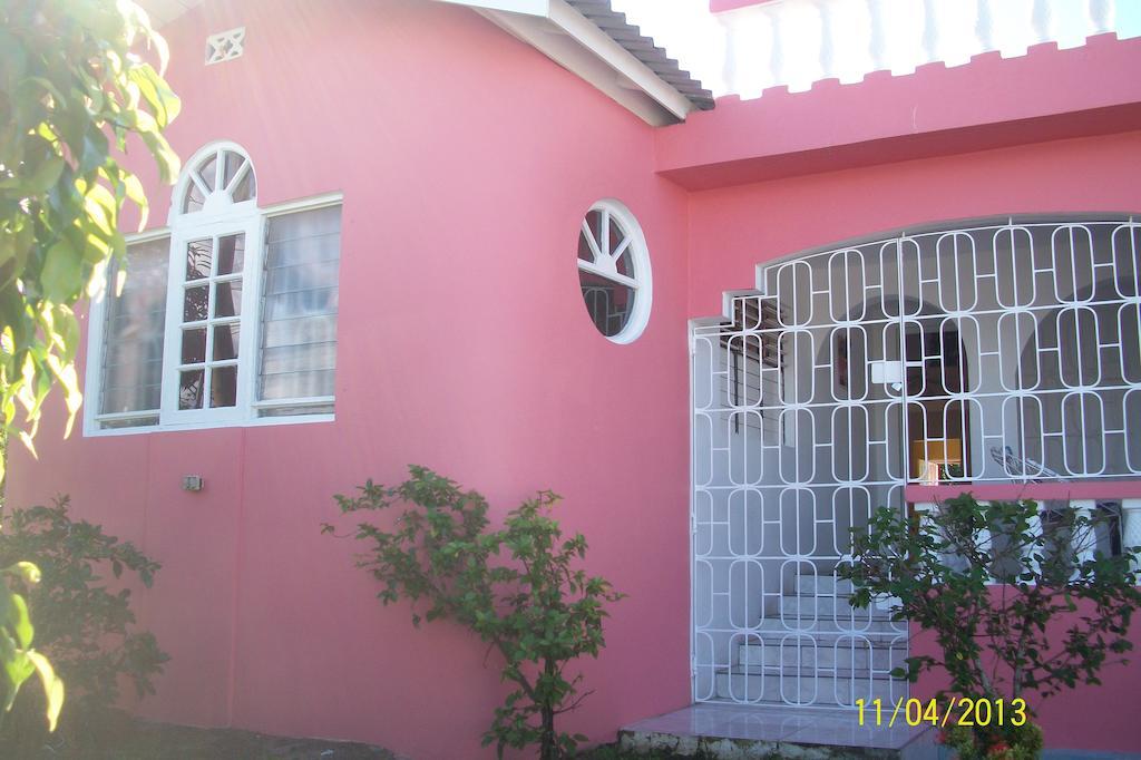 Tina'S Guest House Ocho Rios Exterior photo